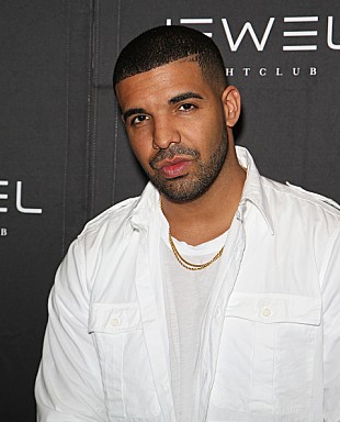 「ドレイクが米アルバム・チャートで4週連続No.1、過去4年で男性最多」