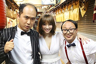 「浜崎あゆみ 恵比寿横丁でトレンディエンジェル斎藤に“あ～ん”!?」