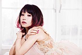 LiSA「藍井エイル、Kalafina、LiSA 6/9放送のNHK『SONGS』アニソンSPに出演！ ナレーションは小山力也」1枚目/3