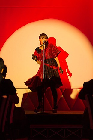 「篠崎愛「もっといい男捕まえれば良かったのに」メジャーデビュー曲「口の悪い女」初披露」