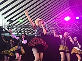 ベイビーレイズＪＡＰＡＮ「ベイビーレイズJAPAN 復活したhideの夏フェスにて“アイドル”と“ロック”の垣根を超えたパフォーマンス披露」1枚目/3