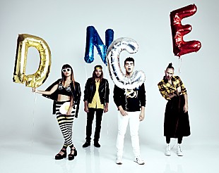 「ジョー・ジョナス率いるバンドDNCE、初来日記念ミニ・ライブ＆サインお渡し会を開催」