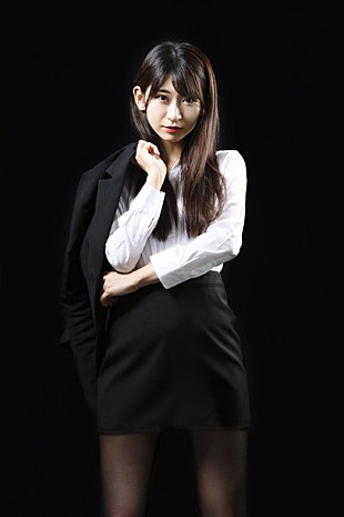 「アイドル・山下もえ（CAMOUFLAGE）映画『トレインスポッティング』劇中歌のアンダーワールド「Born Slippy」カバー」