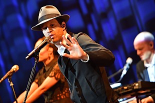 「メイヤー・ホーソーンのクールなステージはまさに“潤いの一滴”。メロウでスタイリッシュなグルーヴに身を委ね、真夏の気だるい心を癒す夜。」