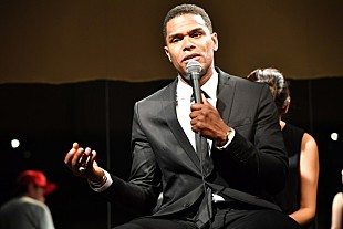 「本日8/19初来日公演開催！マックスウェル、ファンが歓喜したスペシャル・イベントの最新レポートが到着」