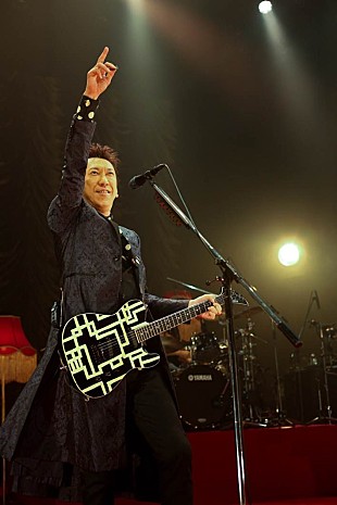 「布袋寅泰　35周年ツアー初日「今日はツアーファイナルじゃないよね？？ それぐらい熱いね！」」