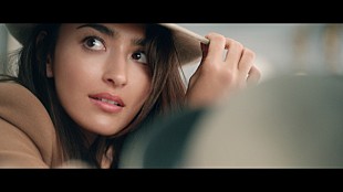 「長谷川潤 さりげなく色っぽい艶肌『マキアージュ』新TVCMオンエア」