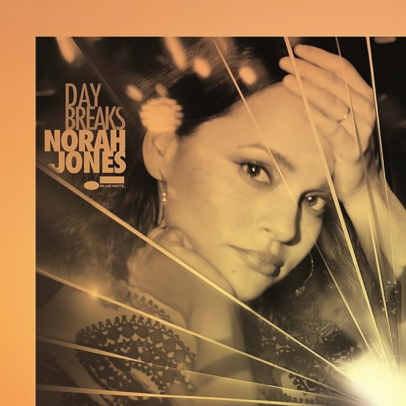 ノラ・ジョーンズ「ノラ・ジョーンズ、ニュー・アルバム『デイ・ブレイクス』収録曲のライブ映像が公開」1枚目/1