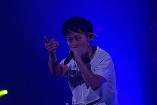 「UVERworld 8月からのサマーツアーは沖縄で終幕！ 誠果の誕生日SPとなり「君の好きなうた」も披露」