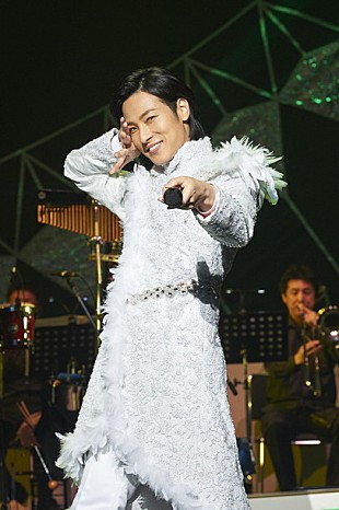 「山内惠介 全国ツアー最終日に全26曲熱唱！ 来年10月には東京国際フォーラム公演を開催」