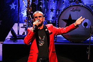 「リンゴ・スター＆ヒズ・オール・スター・バンドによる来日ツアーがスタート、往年のヒット曲とリンゴのユーモア溢れる人柄にノックアウト」