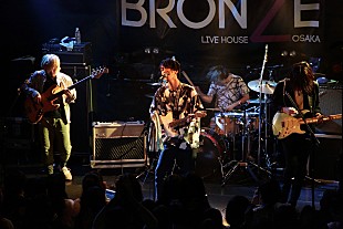 「ラックライフ、Shout it Outなど、FM OSAKAのPOWER PLAYアーティストによる対バンライブ！【FM OSAKA E∞Tracks LIVE】のレポートが到着！」