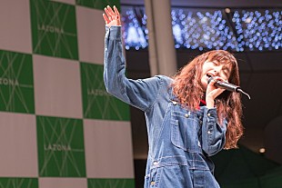 「トミタ栞 コレサワと語る「スピン」＆“ホントに大事な曲なんで……”川崎リリイベ・レポ」