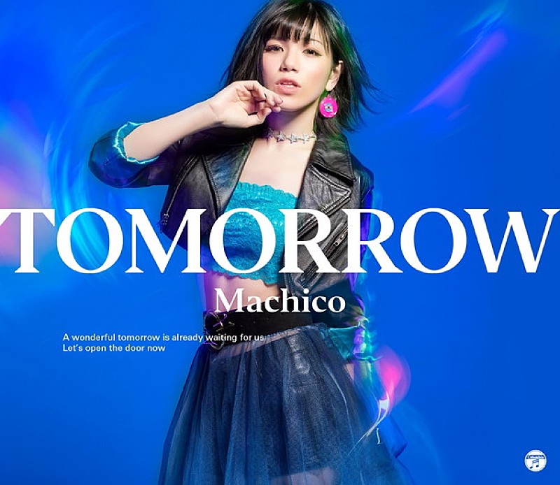 Machico「Machico「TOMORROW」
2017/2/1　RELEASE」2枚目/4