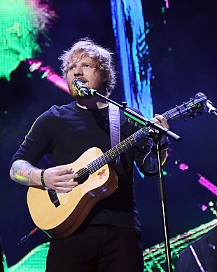 「エド・シーラン、VIPパーティーに潜入するためアノ人気アーティストを名乗る!?」