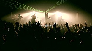 「UVERworld、新曲「一滴の影響」をライブ映像とともに公開」