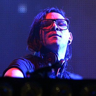 「スクリレックス、フロム・ファースト・トゥ・ラストとして新曲をドロップ」