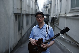 「エリック・クラプトンも参加。現代ジャズ・シーン最重要ギタリストのカート・ローゼンウィンケルの最新作が2月に発売」