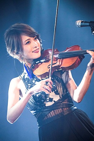 「サントリー天然水やXperiaも抜擢！ 才色兼備の25歳ヴァイオリニスト Ayasaが奏でる新時代性」