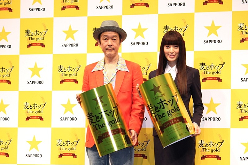 「岡田准一、次のＣＭはおじさんと共演！？　「もっと髪の匂いをかいで」のむちゃ振り」1枚目/1