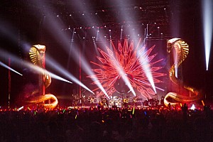 MISIA 4年ぶり【THE TOUR OF MISIA】大阪城ホールにてセミファイナル、全長25メートルの巨大キングコブラが出現!! | Daily  News | Billboard JAPAN