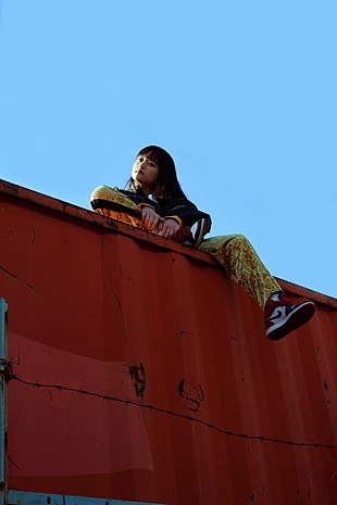 「iri 新曲「Watashi」起用のNIKEキャンペーン映像公開！ シングル収録曲のアレンジはyahyel」