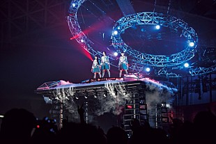 「Perfume、昨年の『COSMIC EXPLORER』ツアー収めたライブBD＆DVDを4/5リリース＆ティザー映像公開」