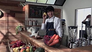 「山崎賢人、新ＣＭでベジタブルスム－ジ－バ－開店　エプロン姿のおしゃれなマスタ－役で野菜カットも」