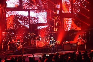 「スピッツ 全国ツアー【醒 め な い】BD＆DVD化！ 大ヒット曲～初のライブ映像化楽曲など全演奏曲」