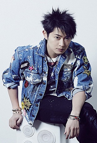 「下野紘 ツンツン髪型＆ダメージパンツ！ ロックな新曲PVで風を切り走る」
