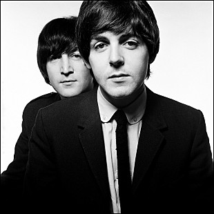 「デヴィッド・ボウイの未公開写真も、デヴィッド・ベイリーの日本初展覧会が開催」