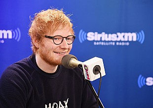 「エド・シーラン、自分にそっくりな2歳児の写真に反応「僕の子じゃないよ」」