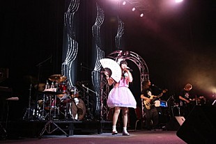 「村川梨衣 “体感5分”あっという間に大盛況の1stライブ！ 新TVアニメの主題歌「Tiny Tiny」初披露も」