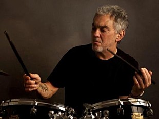 「『4月9日はなんの日？』世界最高峰のセッション・ドラマー、スティーヴ・ガッドの誕生日」