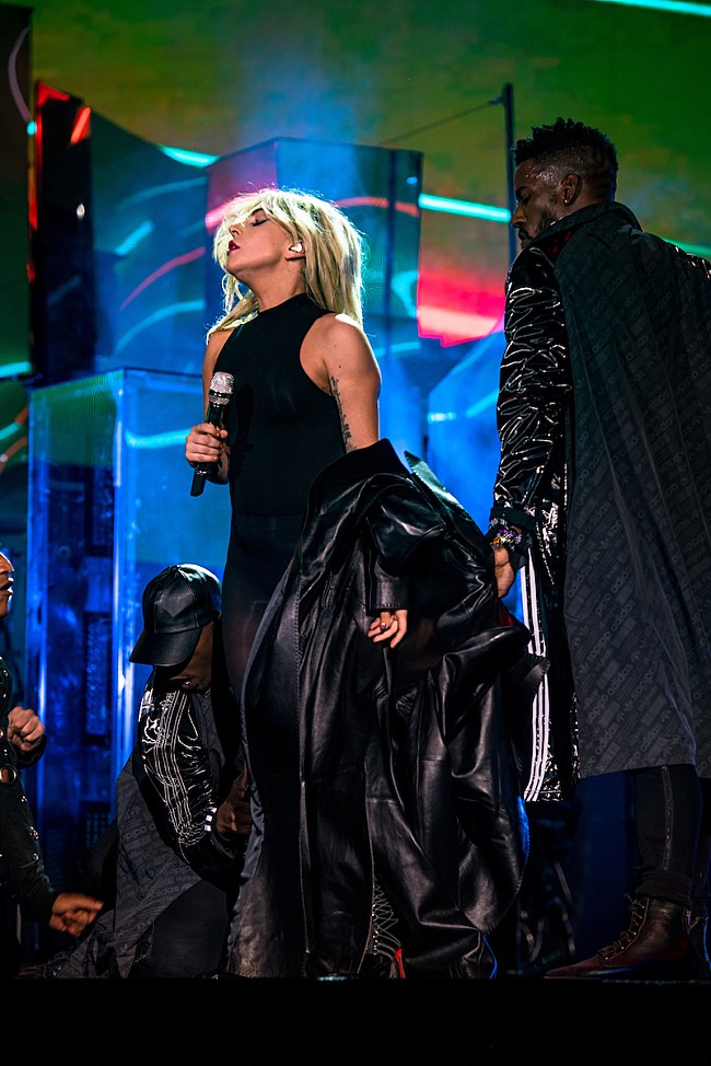 レディー・ガガ「Lady Gaga (Photo: Charles Reagan Hackleman / Courtesy of Coachella)」3枚目/29