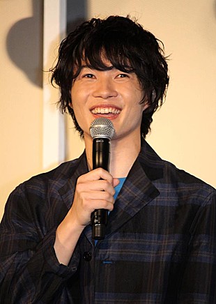 「神木隆之介、慣れない鏡開きにソワソワ　悪ノリする伊勢谷友介と“内輪もめ”？」