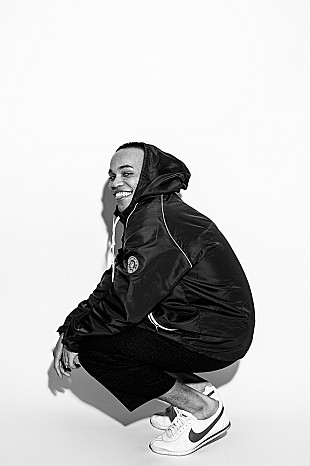 「アンダーソン・パーク/ブルーノ・マーズ/ナイル・ロジャース/ディスクロージャーがアビイ・ロード・スタジオで作業する模様が公開」