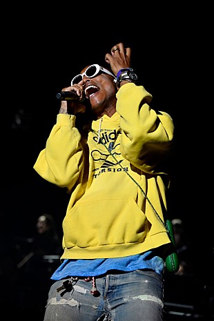 「ファレル、男性として初めてシャネルのバッグのキャンペーンに起用」