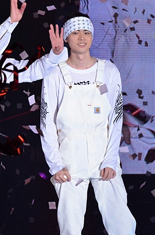 「菅田将暉、野村周平、竹内涼真らが「ＧｉｒｌｓＡｗａｒｄ」初登場　大はしゃぎでランウエ－歩くもポ－ズ決め忘れ」