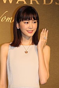 桐谷美玲 母との共通点はよく食べるところ 将来は母のように専業主婦になりたい Daily News Billboard Japan