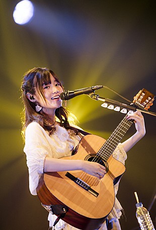 「藤原さくら、ライブツアーがスタート　最新曲などを披露」