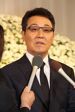 「五木ひろし“兄弟子”松方弘樹さんへの恩返しを明かす　里見浩太朗「もう一度会いたかった」」