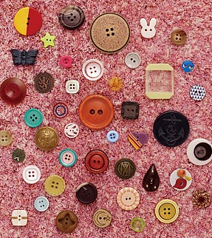 「スピッツ SGコレクション『CYCLE HIT 1991-2017』＆『2006-2017』ジャケット写真公開」