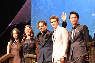 「ジョニ－・デップ「誰も一銭も稼ぎませんでした」　『パイレ－ツ～』は低予算映画！？」