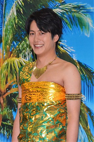 「溝端淳平、ワンショルダ－衣装に「布が欲しい」 　栗山千明、５年ぶり舞台出演に緊張」