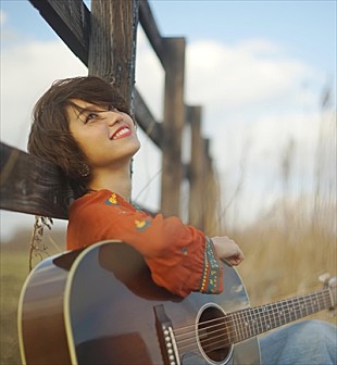 「Rihwaがゲストで登場、FM802の番組スペシャル・ライブ」