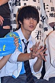 窪田正孝「「僕やり」窪田正孝らユニットが主題歌を初披露　全員控えめ「邪魔しないように…」」1枚目/1