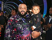 DJキャレド「DJキャレドの10か月の息子、約25万のグッチの衣装で【VMAs】に出席」1枚目/1