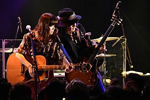 「LOVE PSYCHEDELICO 新たなバンド編成で挑む約2年ぶりの全国ツアー開幕」