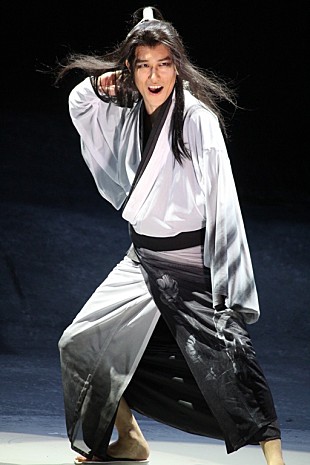 「松山ケンイチ、一人二役「２幕がしんどい」　「髑髏城の七人」で劇団☆新感線に再登場！」